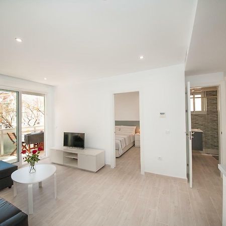 Nadine'S Place Fuengirola Bagian luar foto