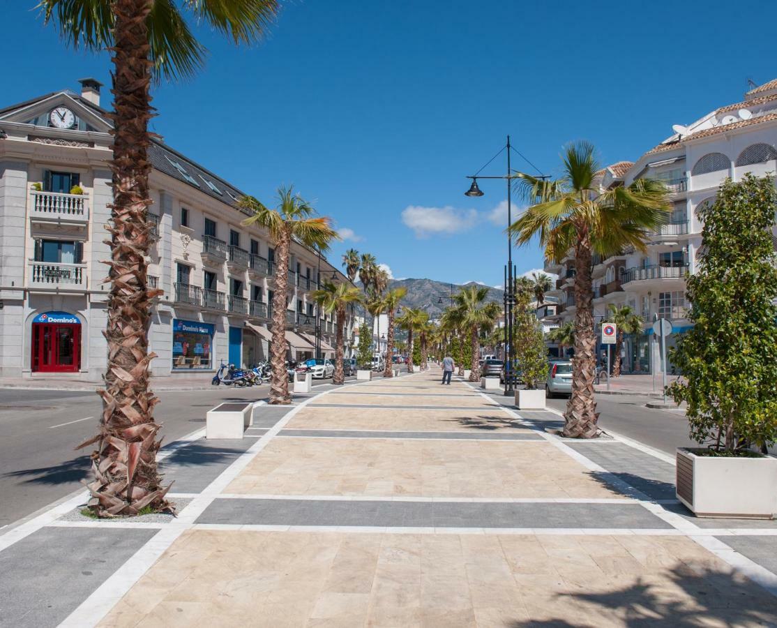 Nadine'S Place Fuengirola Bagian luar foto
